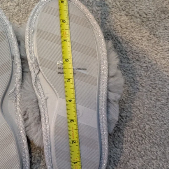 3 For $18 Cozy Gray Faux Fur Women's Slippers - Picture 6 of 7